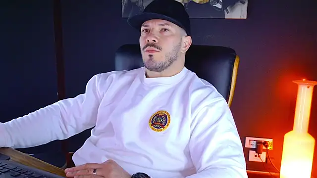 AngeloEric online show from January 17, 5:32 am