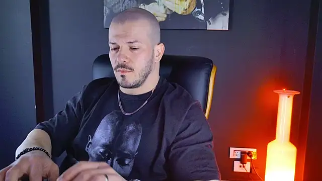 AngeloEric online show from January 19, 11:12 am