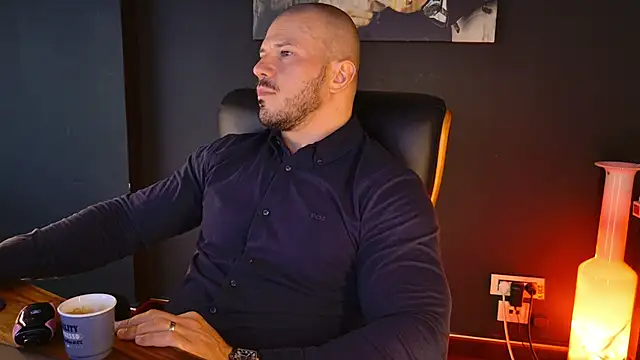 AngeloEric online show from October 27, 11:58 am