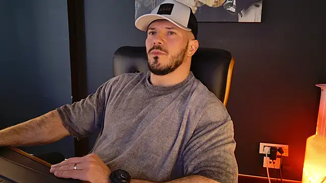 AngeloEric online show from March 16, 9:35 am