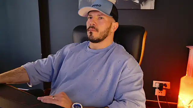 AngeloEric online show from March 27, 10:48 am