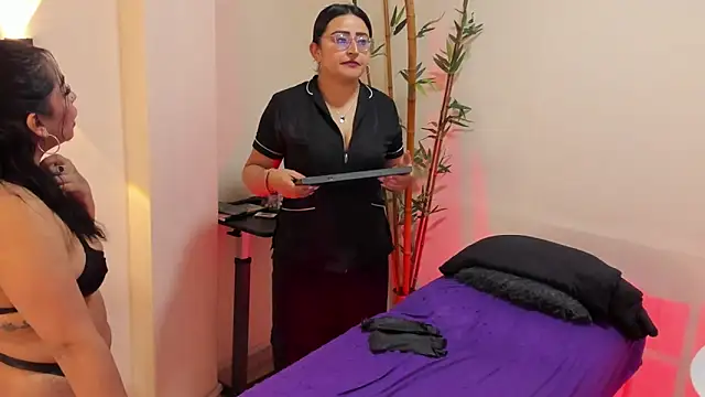 Carolina Arias online show from April 14, 2:12 pm