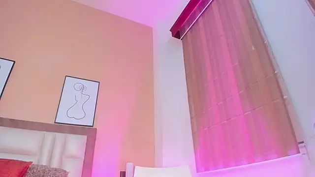 MelissaFoxx online show from December 3, 3:00 pm