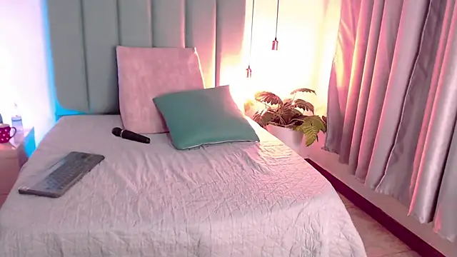 MelissaFoxx online show from December 28, 3:37 pm