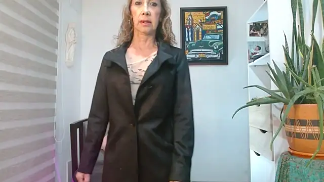 Snapshot of Canelita28 chatting on May 19, 1:11 am Canelita28 online show from May 19, 1:11 am
