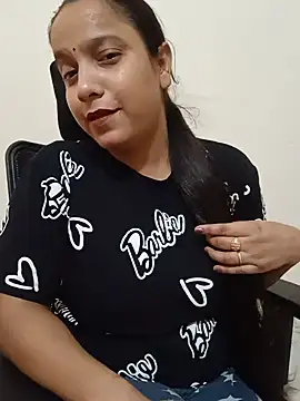 Snapshot of Simran-Kaur143 chatting on July 8, 10:20 am Simran-Kaur143 online show from July 8, 10:20 am