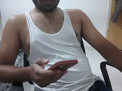 Snapshot of WildDick0007 chatting on December 29, 3:00 am WildDick0007 online show from December 29, 3:00 am