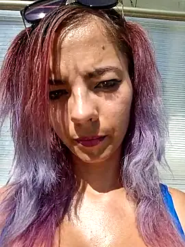 Snapshot of allinqueen chatting on September 22, 10:17 am allinqueen online show from September 22, 10:17 am