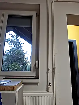 Snapshot of allinqueen chatting on October 22, 2:50 pm allinqueen online show from October 22, 2:50 pm