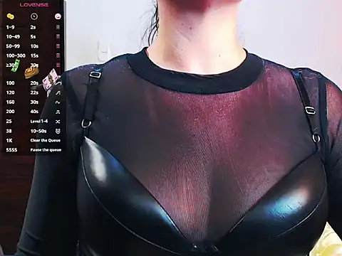 Snapshot of AliciaChelios chatting on March 4, 7:42 pm AliciaChelios online show from March 4, 7:42 pm