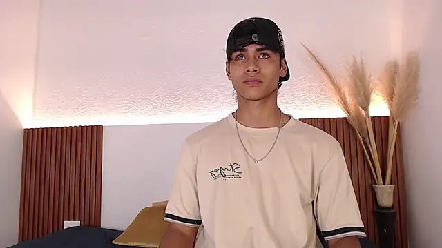 zander 2120 online show from December 7, 1:40 pm