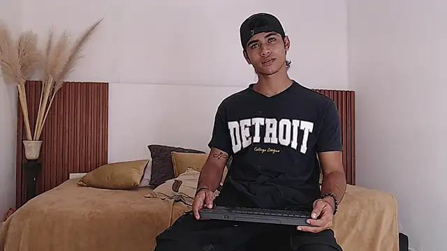 zander 2120 online show from December 13, 6:38 pm