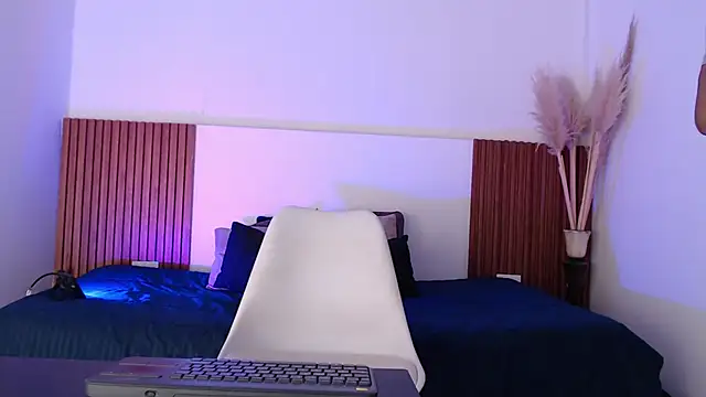 zander 2120 online show from February 6, 1:32 pm