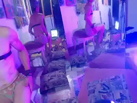 laye19 online show from February 2, 11:42 pm