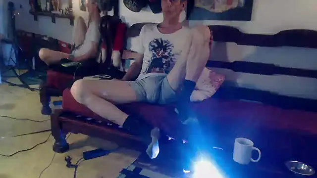 laye19 online show from November 22, 2:43 am