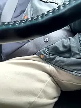 Snapshot of indosmoke chatting on April 1, 3:31 pm indosmoke online show from April 1, 3:31 pm