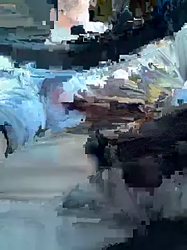 Snapshot of indosmoke chatting on April 3, 1:14 am indosmoke online show from April 3, 1:14 am