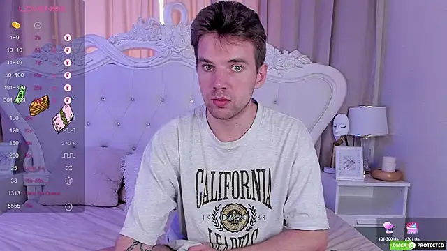 ArthurWhitee online show from September 23, 8:28 am