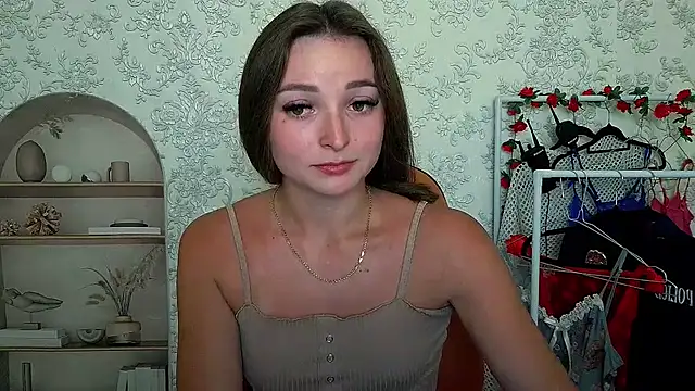  Barbie Kiss  online show from September 19, 4:18 pm