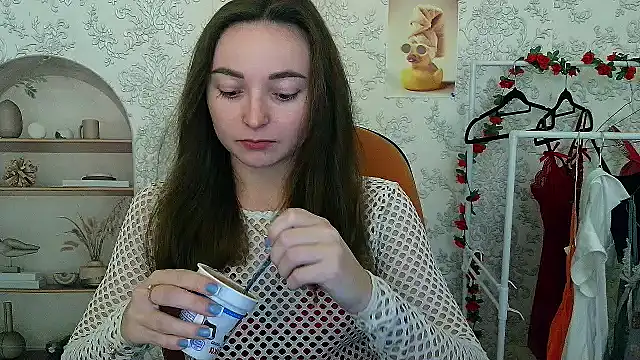  Barbie Kiss  online show from November 13, 6:07 pm