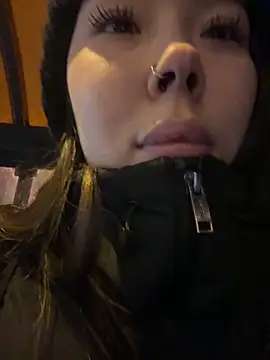 Asian Asami online show from December 4, 4:05 pm