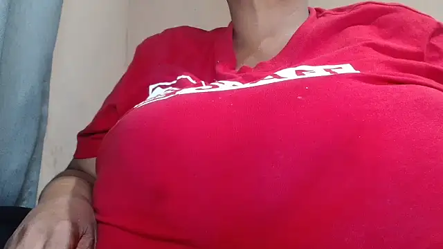 tinagiant online show from November 17, 1:06 pm