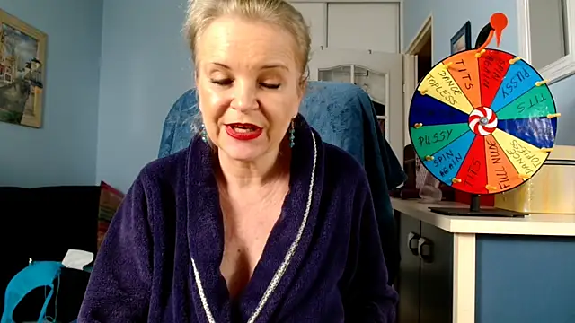 sexyjennyeu online show from December 18, 12:18 pm