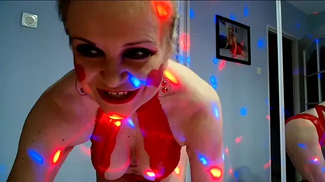 sexyjennyeu online show from February 14, 8:26 pm