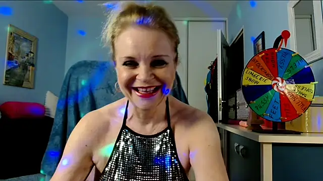 sexyjennyeu online show from October 10, 7:46 pm