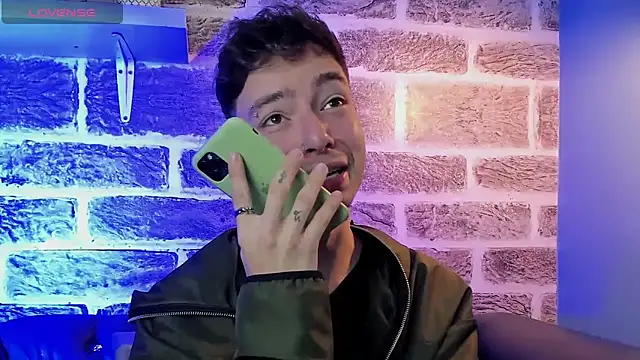 noah ricci online show from September 19, 12:39 pm