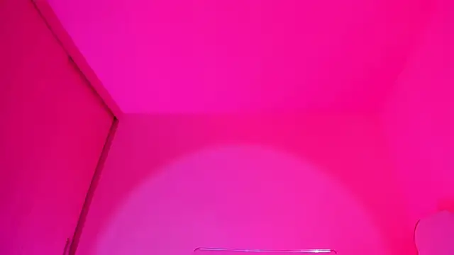 CoralineKam1 online show from February 5, 3:09 pm