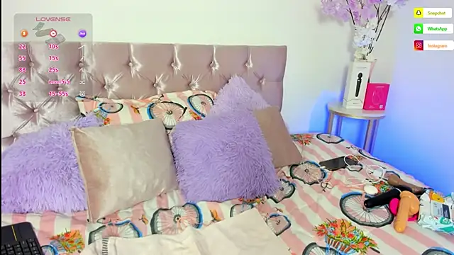 Snapshot of alanavega11 chatting on April 9, 1:16 pm alanavega11 online show from April 9, 1:16 pm