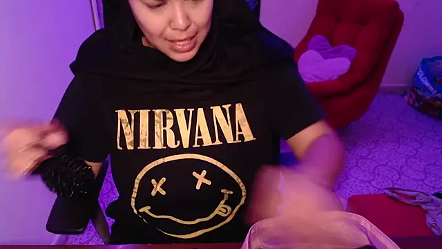 VenussTits97 online show from December 19, 11:12 pm