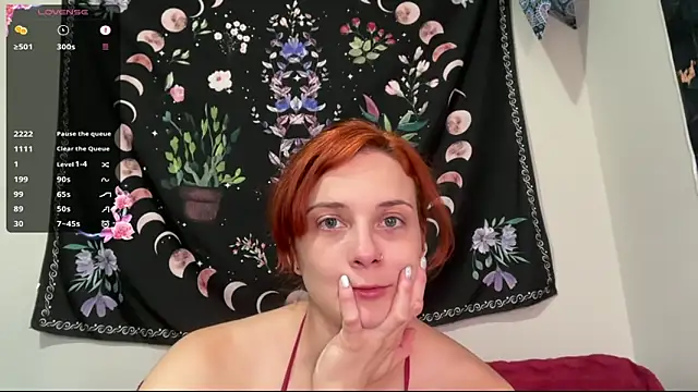 Aria Fields online show from December 18, 3:29 pm