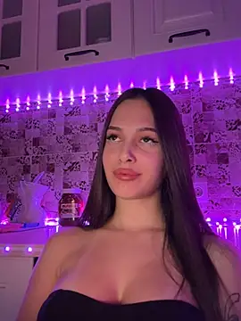 Snapshot of EricaWalls chatting on February 7, 12:31 am EricaWalls online show from February 7, 12:31 am