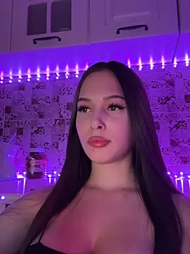 Snapshot of EricaWalls chatting on February 8, 12:17 am EricaWalls online show from February 8, 12:17 am