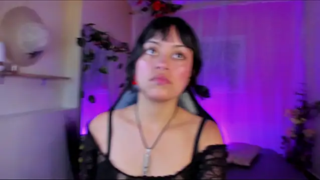 vanelope11 online show from March 15, 4:10 pm