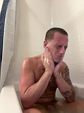 PeytonJohnn online show from October 28, 9:17 pm