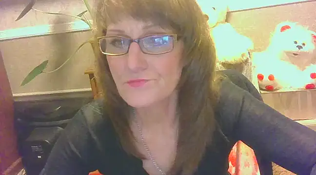 Snapshot of Manulyonok51 chatting on February 6, 12:33 am Manulyonok51 online show from February 6, 12:33 am