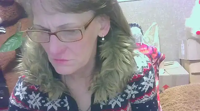 Snapshot of Manulyonok51 chatting on February 9, 10:21 pm Manulyonok51 online show from February 9, 10:21 pm