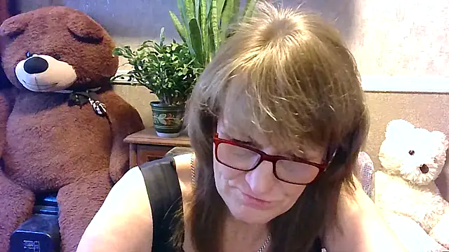 Snapshot of Manulyonok51 chatting on September 12, 9:20 am Manulyonok51 online show from September 12, 9:20 am