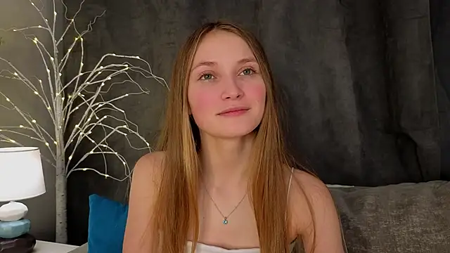 MonaEldon online show from December 4, 5:05 am