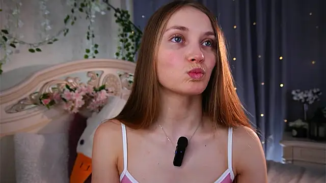 MonaEldon online show from March 30, 2:45 am