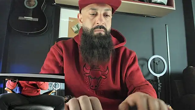 axxelrich  online show from February 18, 8:49 am