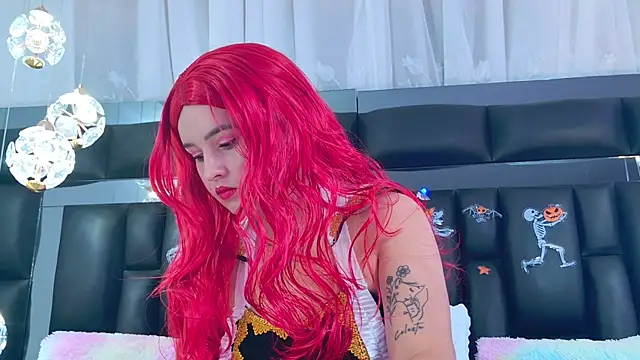 DahianaMoss online show from October 31, 11:44 am