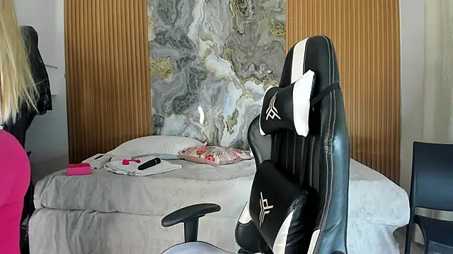 Danna topless online show from November 27, 12:07 pm