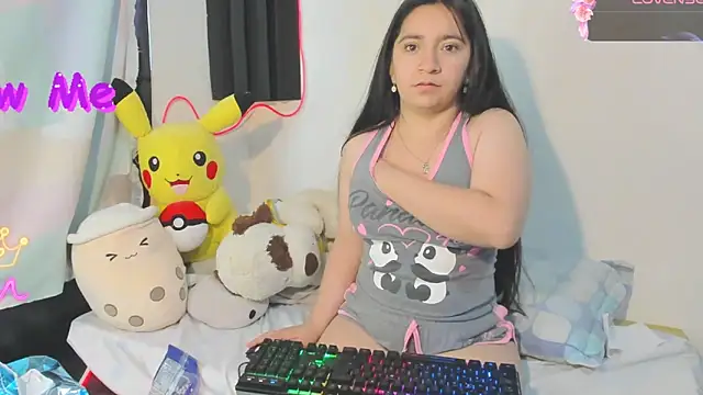 Snapshot of litle_mily_ chatting on June 27, 12:22 pm litle mily online show from June 27, 12:22 pm