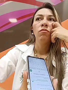 rachellboom online show from January 31, 7:40 pm