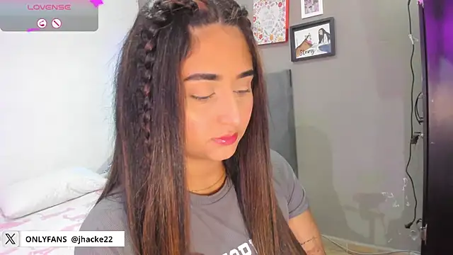 curvy jhacky online show from January 25, 4:45 am