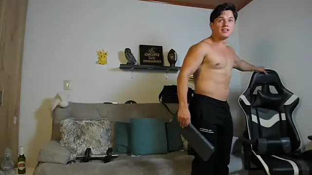 julian wallace online show from December 18, 6:25 pm